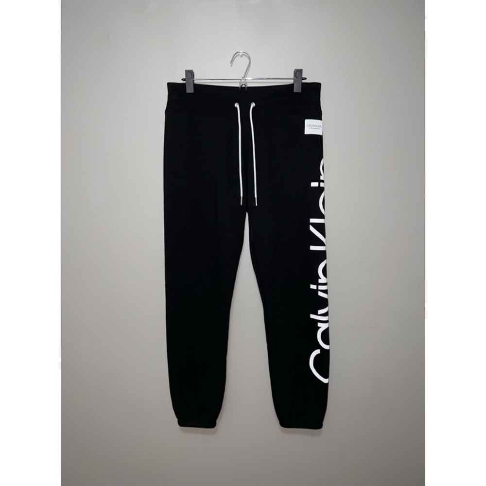 Calvin Klein Performance Drawstring Capris Sweatpants